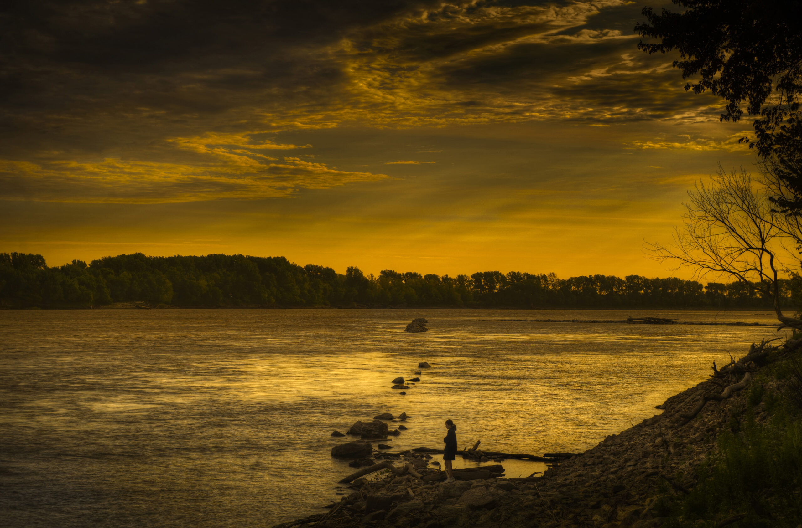 Daybreak on the Missouri River at the Columbia Bottom Conservation Area.(Nora Johnston)